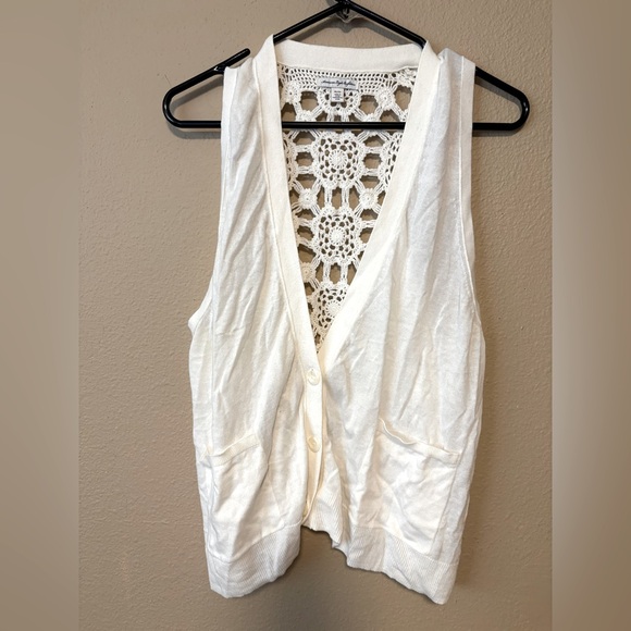 🆕 American Eagle Hippie Crochet Knit Sweater Vest XS - Picture 1 of 4